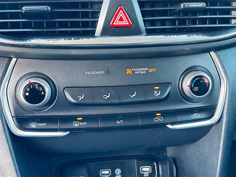 2020 Hyundai Santa Fe SE