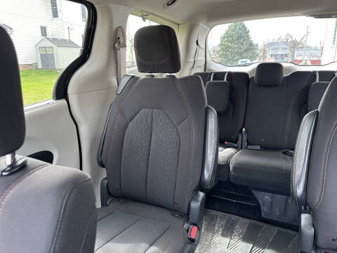 2017 Chrysler Pacifica Touring Plus