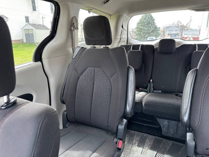 2017 Chrysler Pacifica Touring Plus