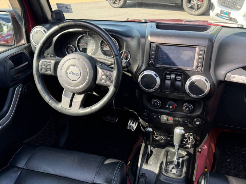 2012 Jeep Wrangler Sahara