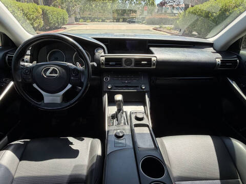 2016 Lexus IS 200t