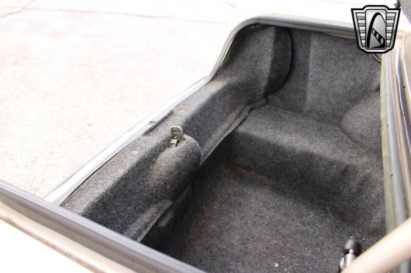 1989 Chrysler New Yorker Salon