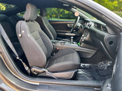 2015 Ford Mustang V6