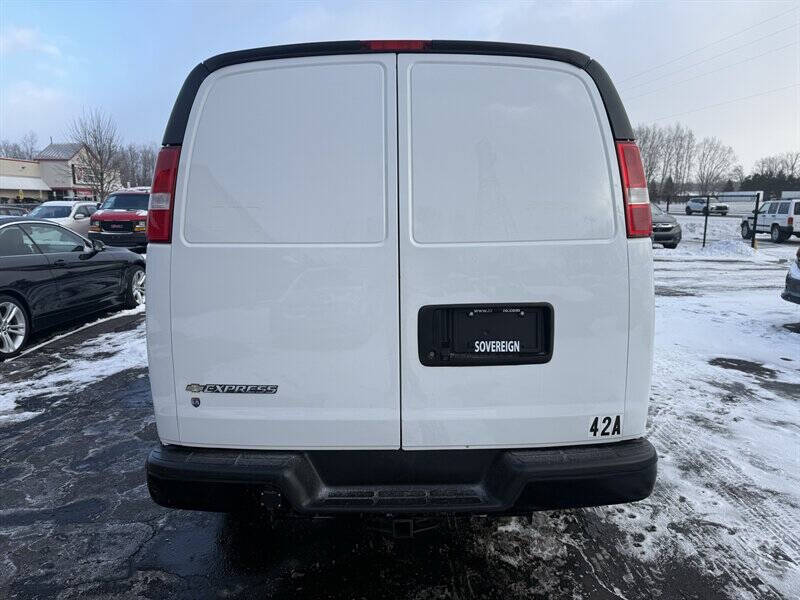2021 Chevrolet Express 2500