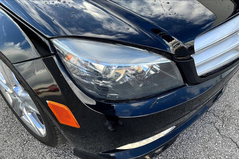 2011 Mercedes-Benz 300-Class