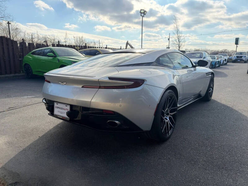 2017 Aston Martin DB11