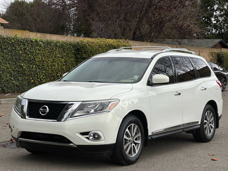 2014 Nissan Pathfinder for sale at JENIN CARZ in San Leandro CA