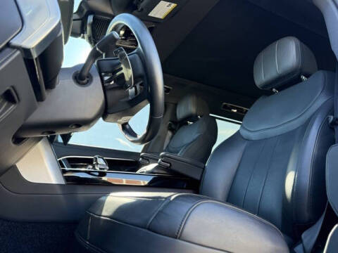 2024 Land Rover Range Rover P400 SE LWB