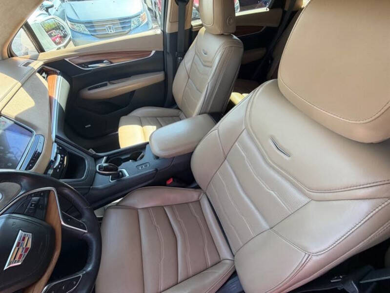 2018 Cadillac XT5 Platinum