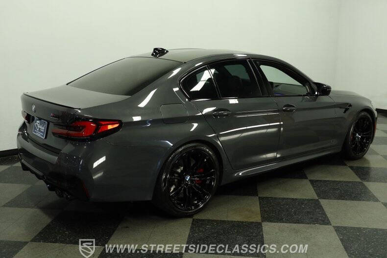 2022 BMW M5