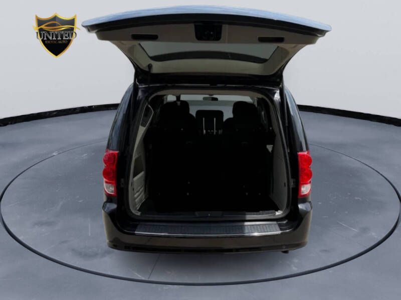 2016 Dodge Grand Caravan SXT Plus