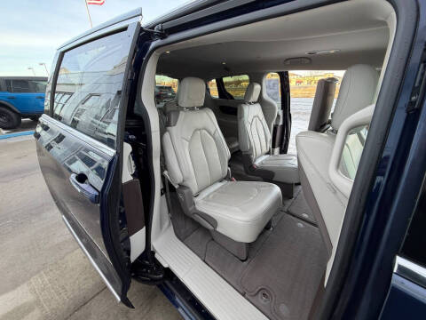 2020 Chrysler Pacifica Touring L Plus