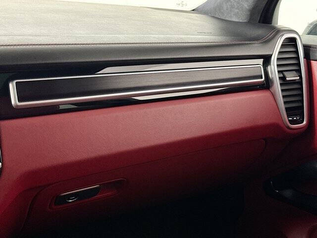 2022 Porsche Cayenne GTS