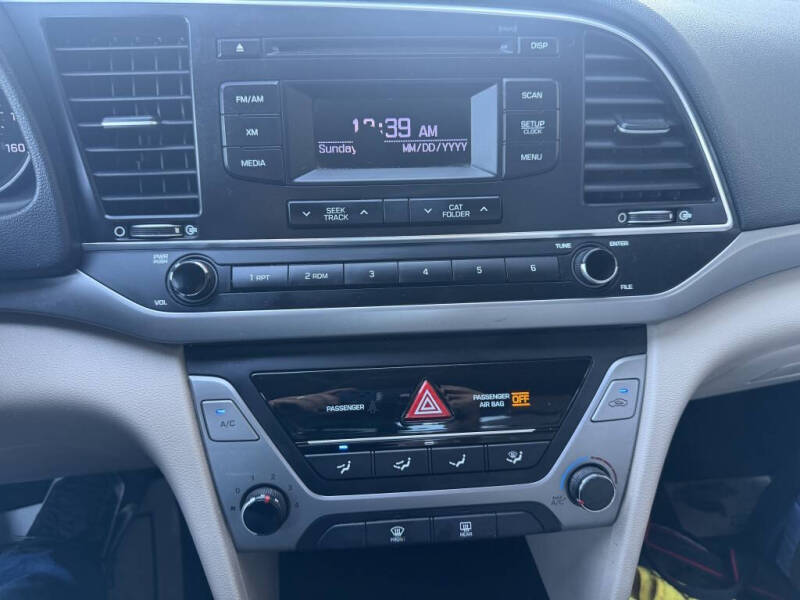 2017 Hyundai Elantra