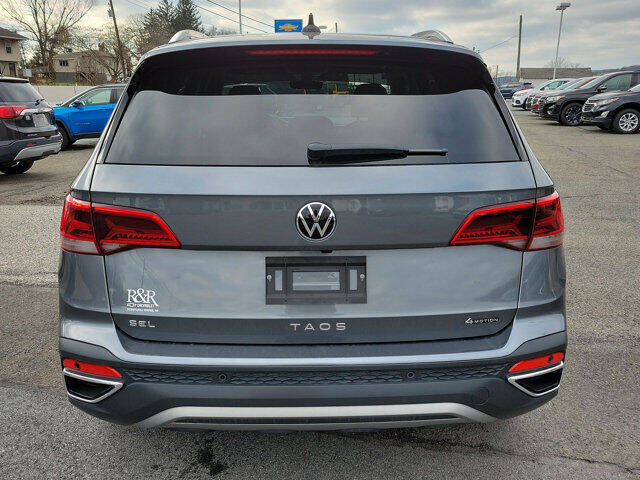 2023 Volkswagen Taos SEL 4Motion