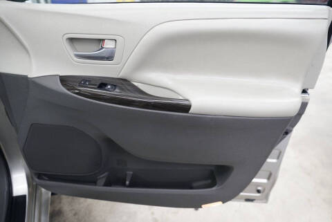 2016 Toyota Sienna
