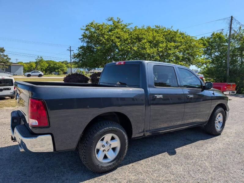 2016 RAM 1500 SLT