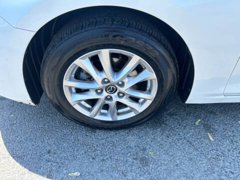 2015 Mazda MAZDA3 i Grand Touring