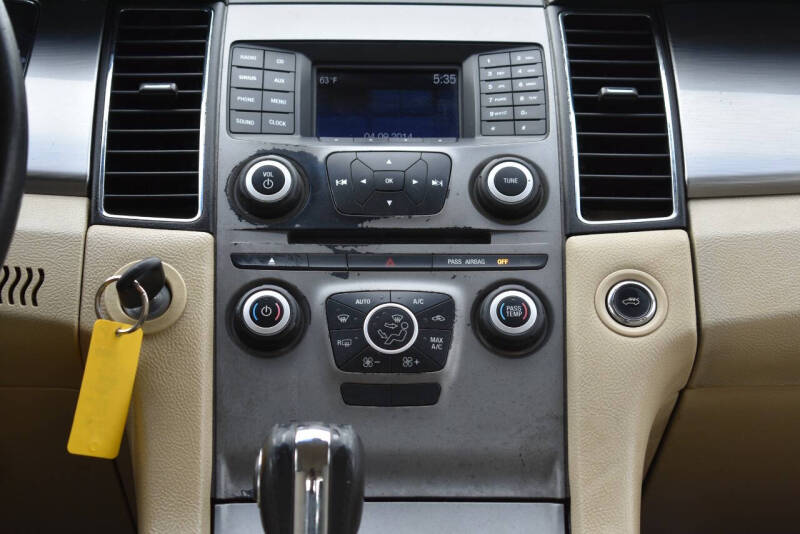 2015 Ford Taurus SEL