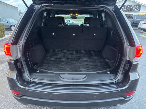 2017 Jeep Grand Cherokee Laredo