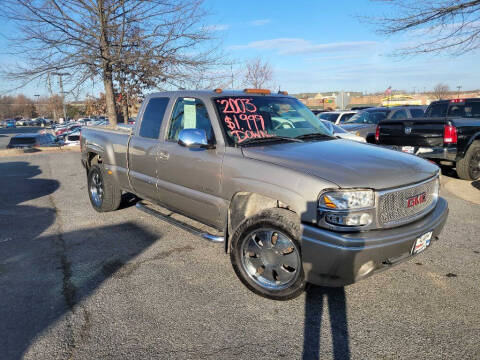 2003 GMC Sierra 1500 Denali
