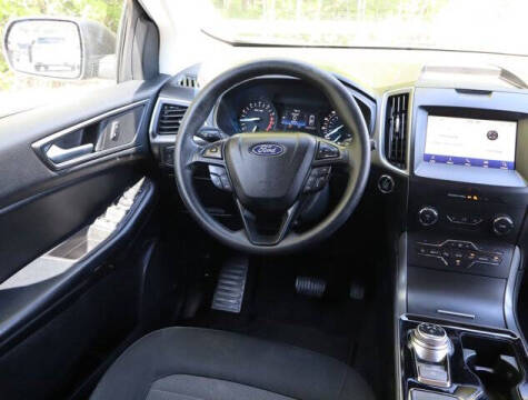 2020 Ford Edge SE