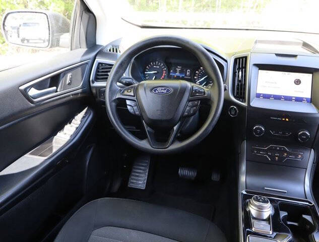 2020 Ford Edge SE
