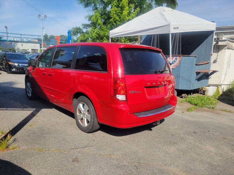 2013 Dodge Grand Caravan SE