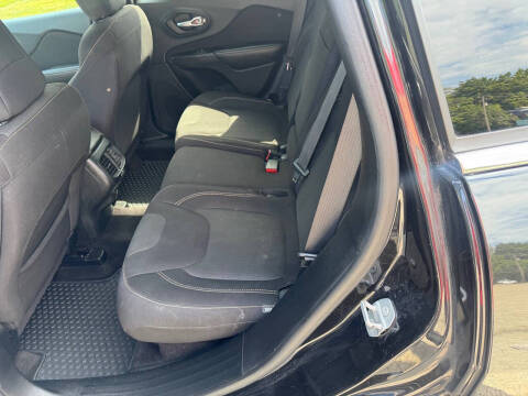 2016 Jeep Cherokee Latitude Altitude