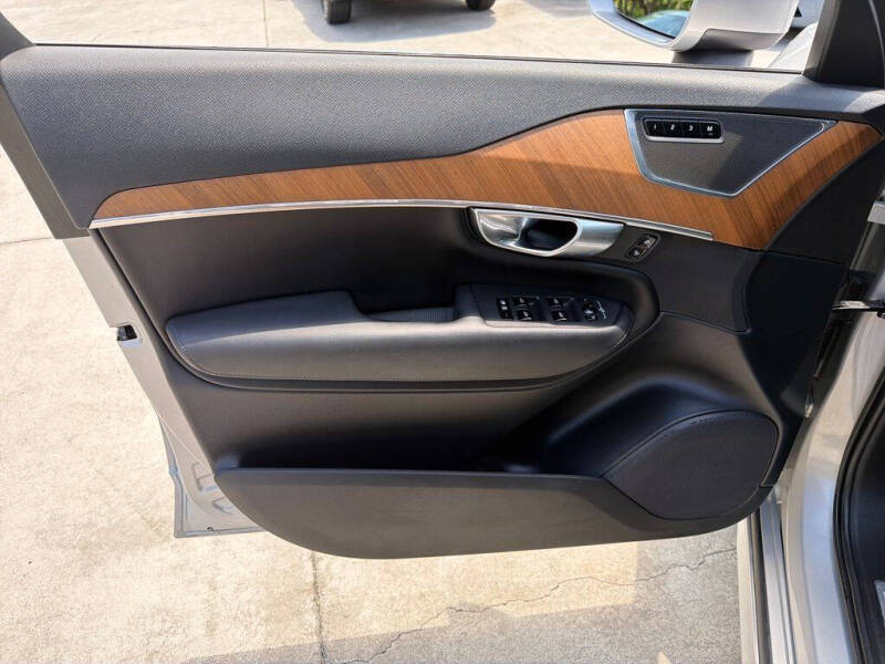 2023 Volvo XC90 B5 Plus Bright Theme