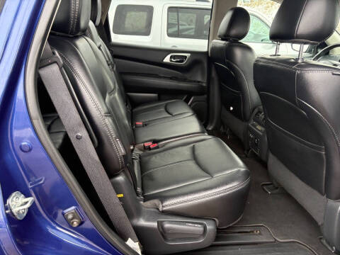 2020 Nissan Pathfinder SL