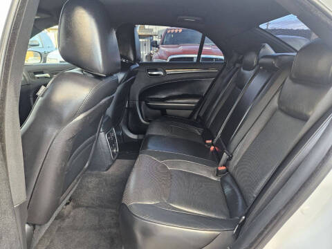2014 Chrysler 300 C