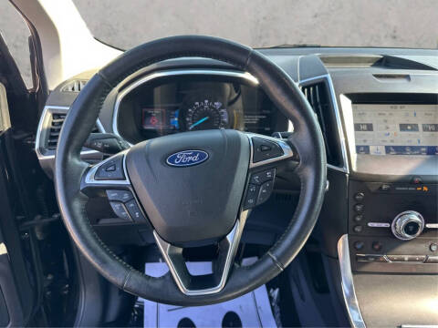 2020 Ford Edge Titanium