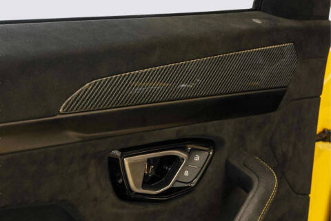 2024 Lamborghini Urus Performante