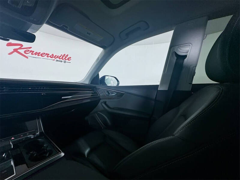 2021 Audi Q8 quattro Premium Plus 55 TFSI