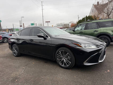 2023 Lexus ES 250