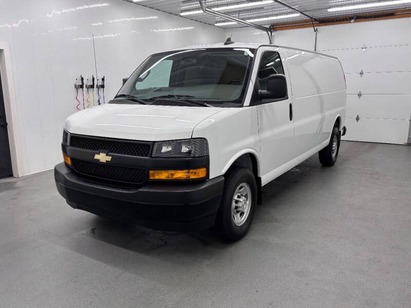 2023 Chevrolet Express 3500