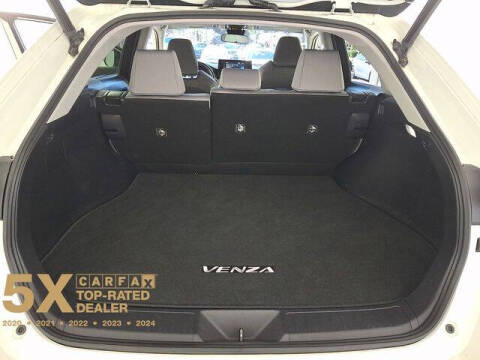 2022 Toyota Venza LE