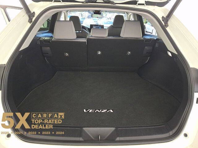 2022 Toyota Venza LE