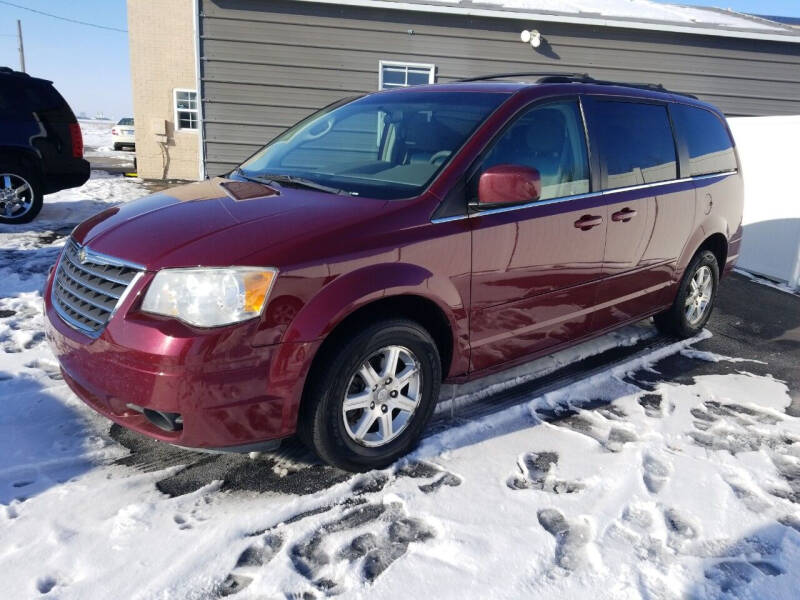 2008 Chrysler Town and Country for sale at Caps Cars Of Taylorville in Taylorville IL