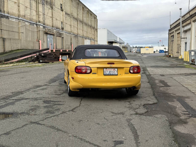 2002 Mazda MX-5 Miata SE