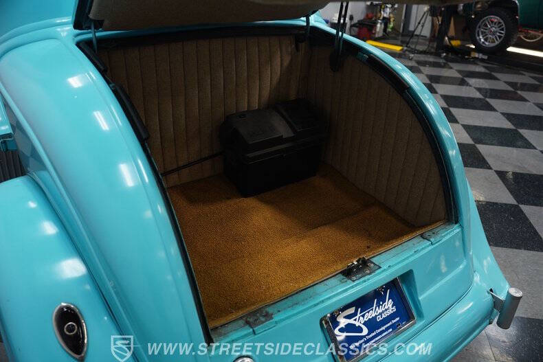 1934 Plymouth 5-Window Coupe