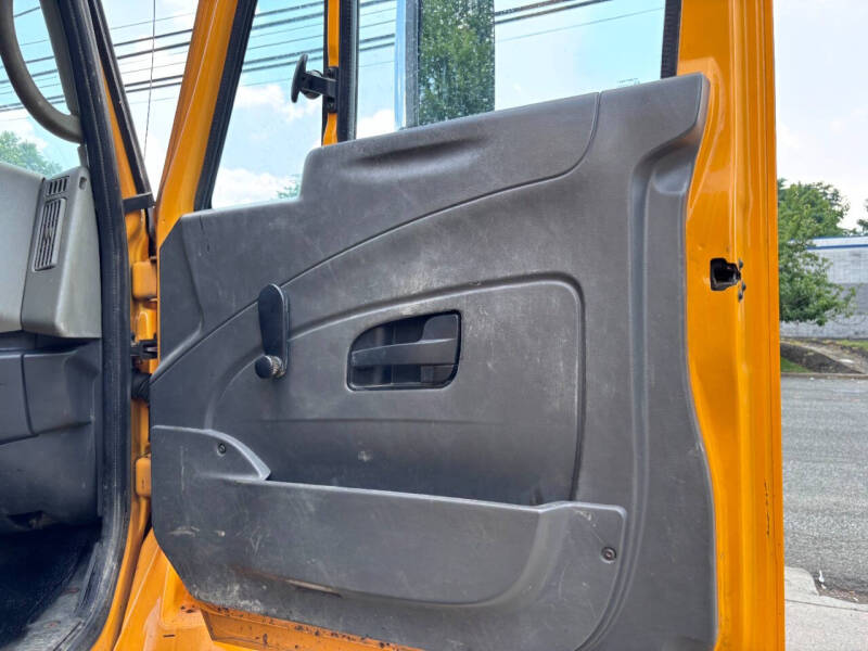 2009 International WorkStar 7400