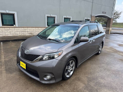 2013 Toyota Sienna for sale at ProMax Auto in Houston TX