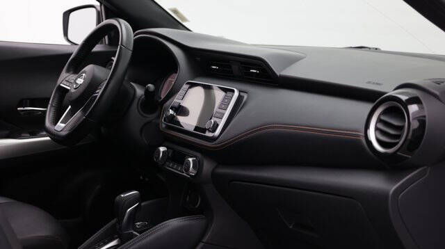 2019 Nissan Kicks SR