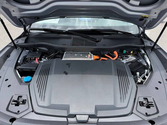 2022 Audi e-tron quattro Premium