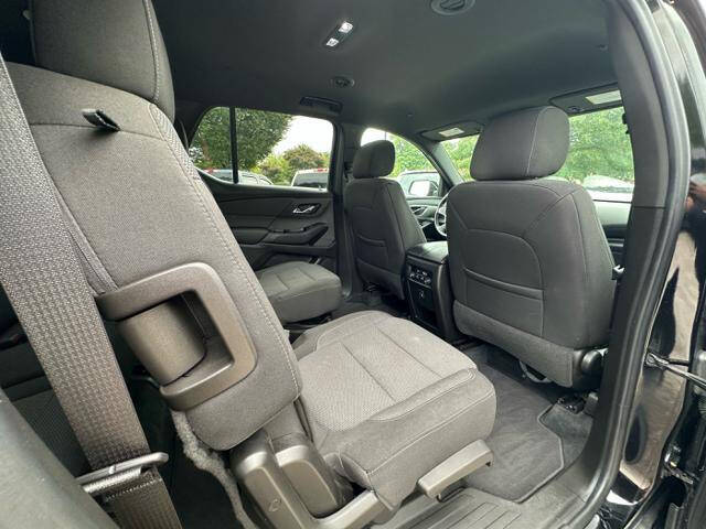 2022 Chevrolet Traverse LT Cloth