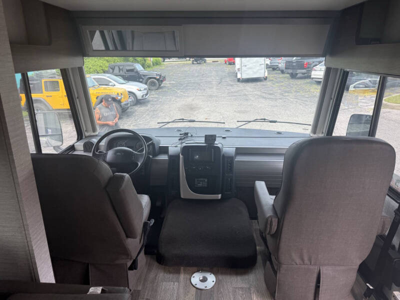 2020 Winnebago INTENT