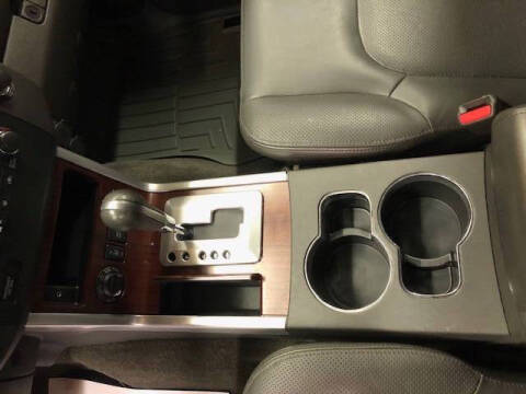 2011 Nissan Pathfinder LE