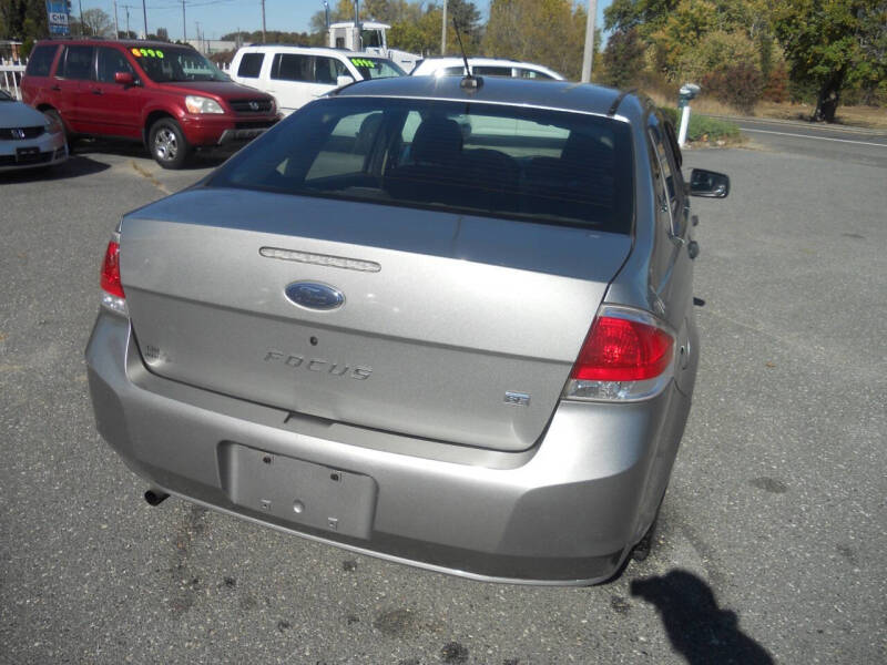 2008 Ford Focus SE photo 12